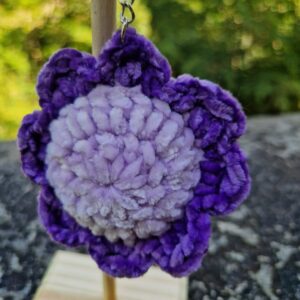 Porte-clé fleur violette